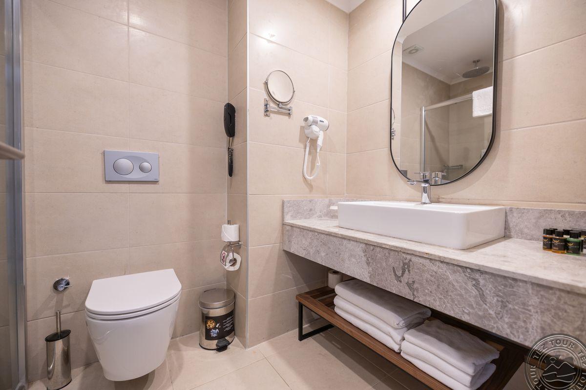 SIDE MOON PALACE HOTEL