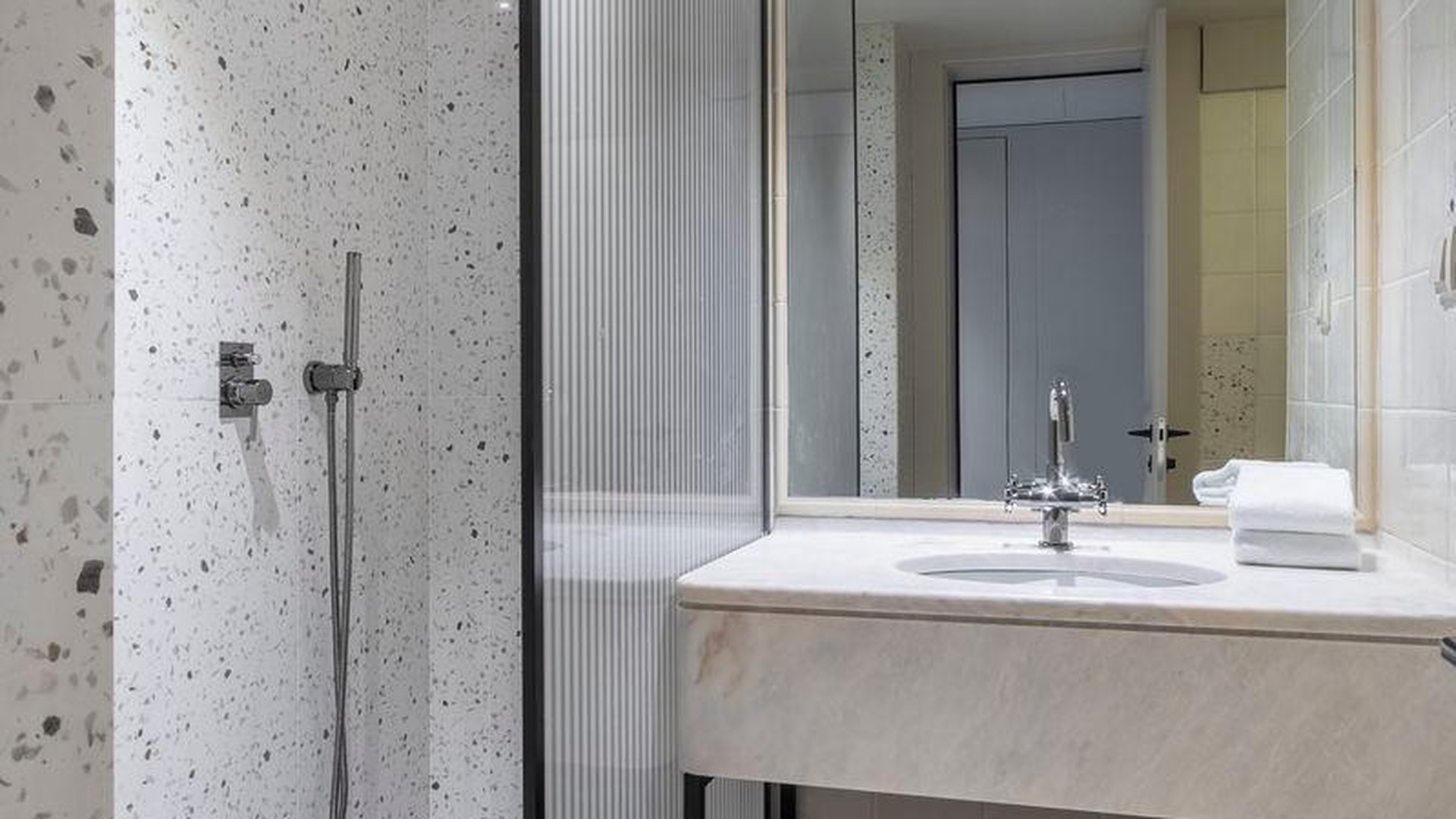 NEXT SAVOY SIGNATURE