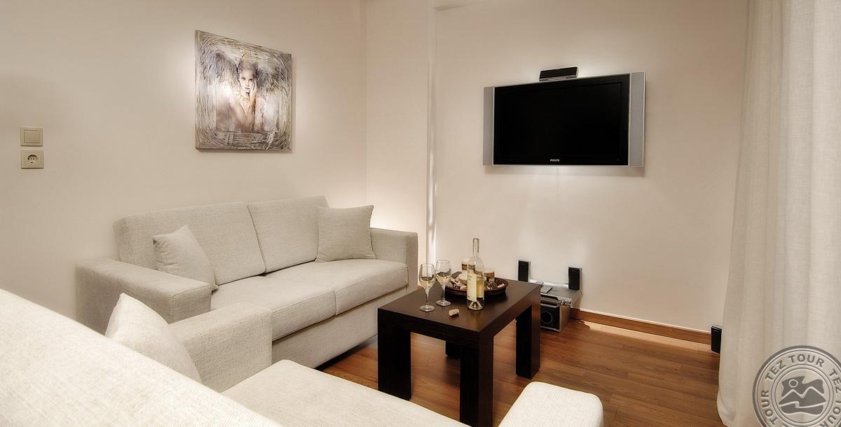 EVA MARE HOTEL & SUITES