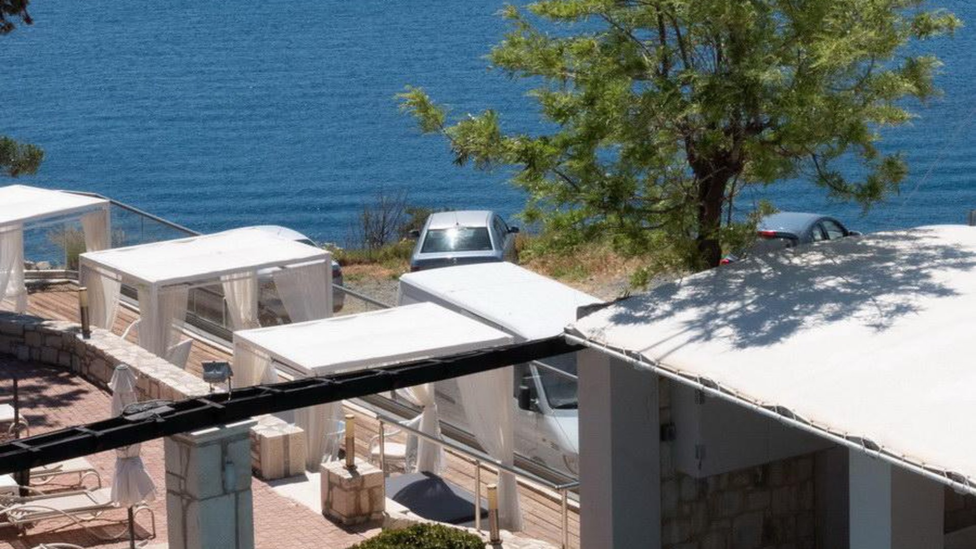 EVA MARE HOTEL & SUITES