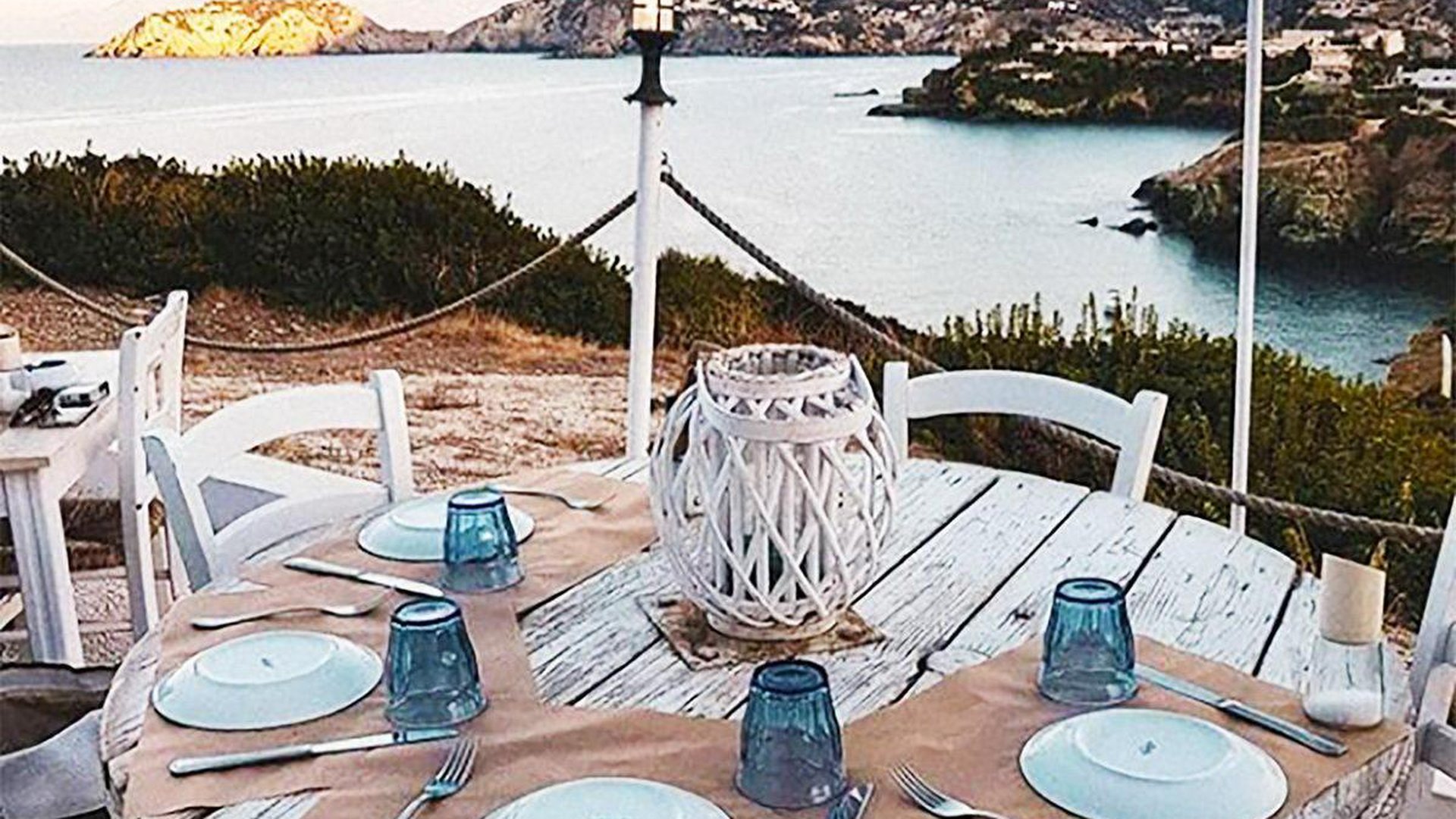 EVA MARE HOTEL & SUITES