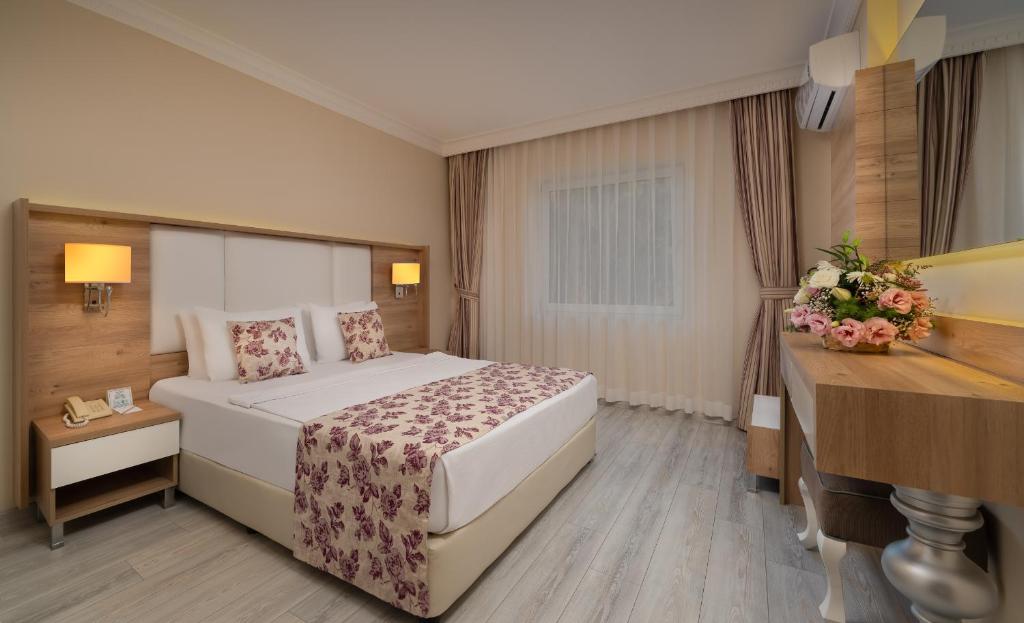 Royal Garden Beach Hotel -