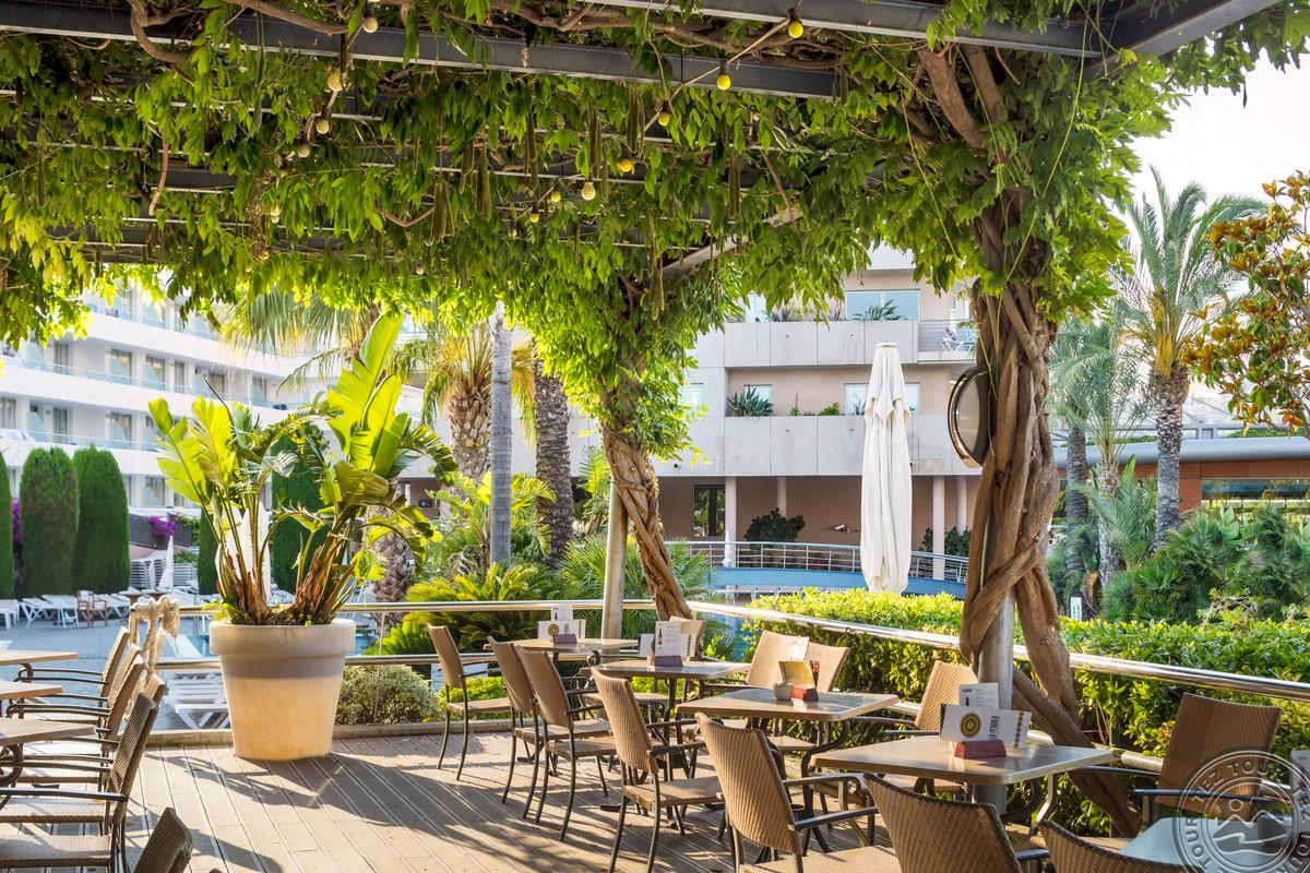 AQUA HOTEL ONABRAVA & SPA