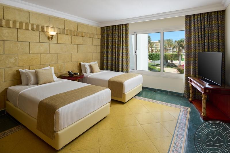 PALM ROYALE SOMA BAY