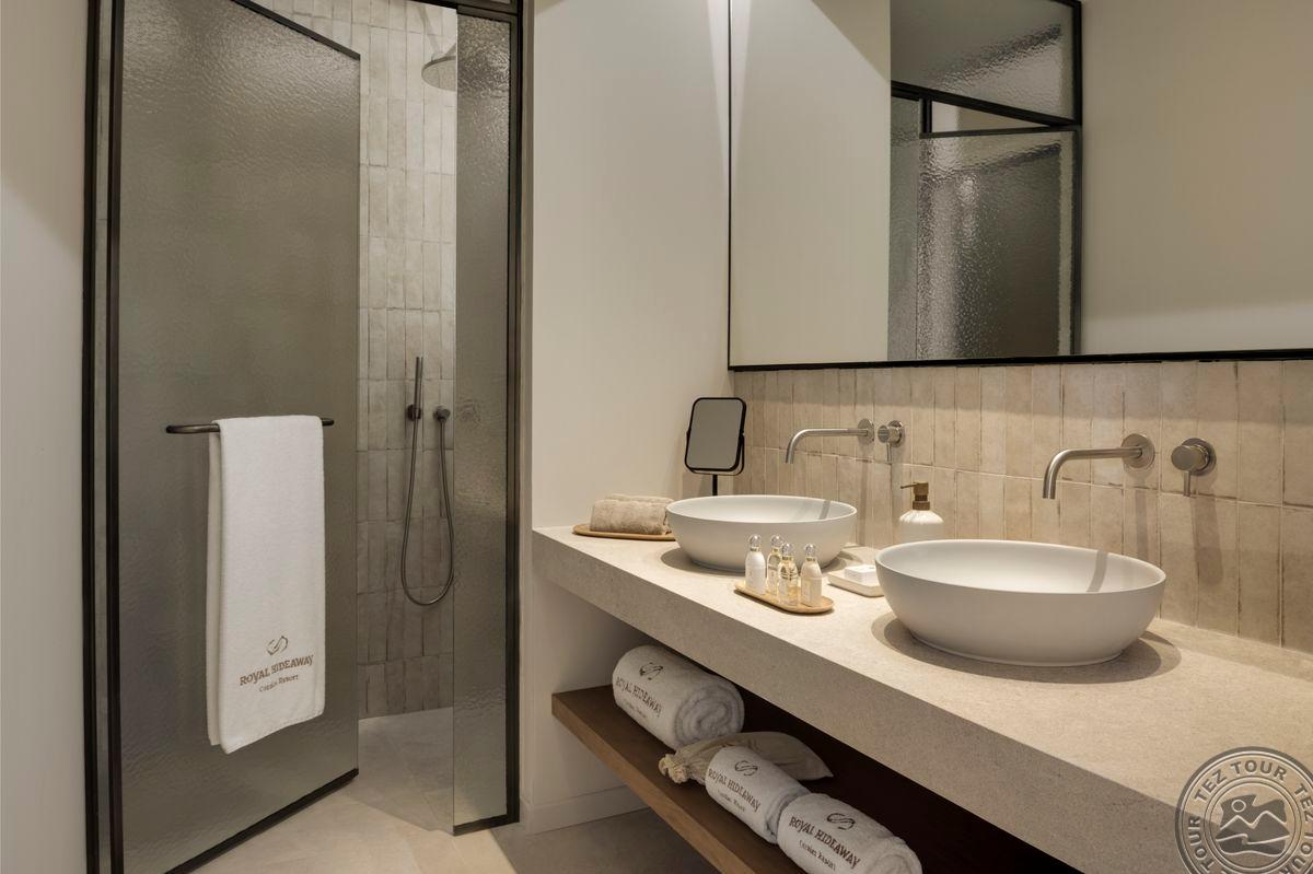 ROYAL HIDEAWAY CORALES VILLAS