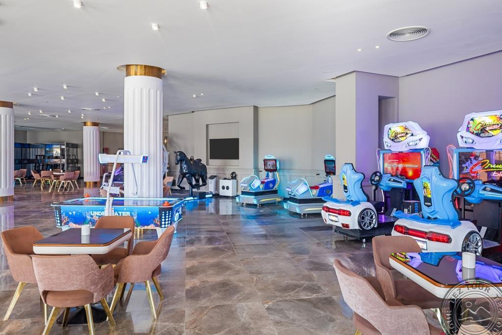 PICKALBATROS JUNGLE AQUA PARK BY NEVERLAND