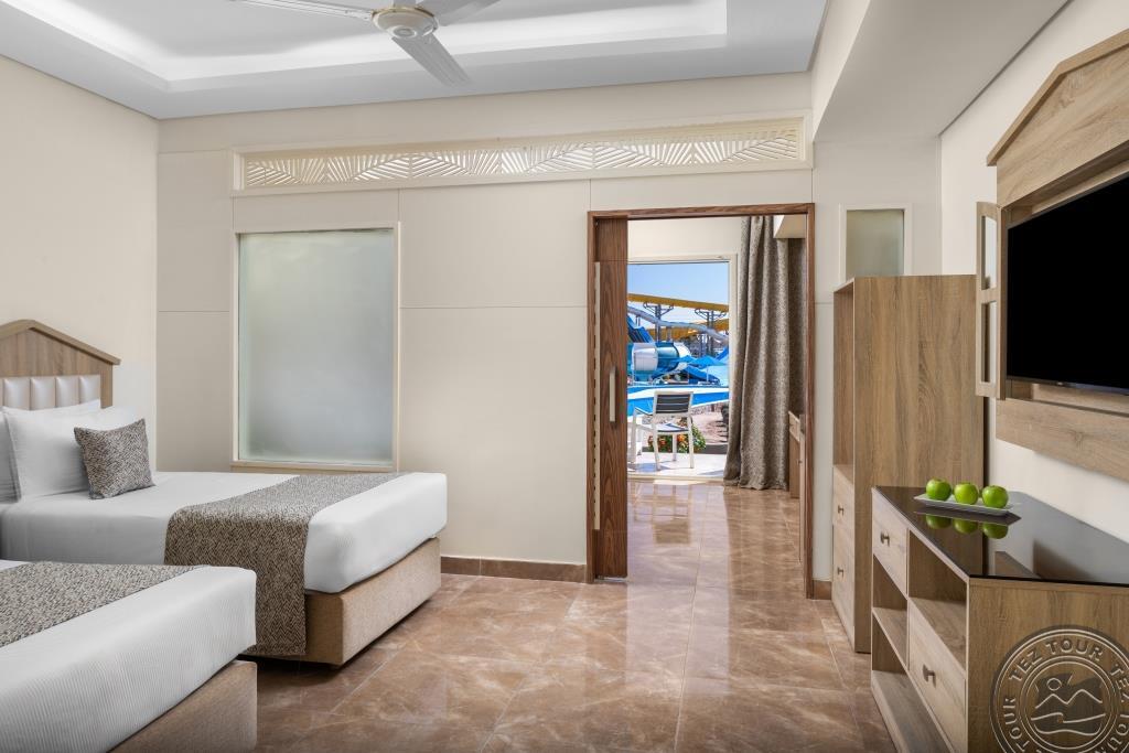 PICKALBATROS JUNGLE AQUA PARK BY NEVERLAND