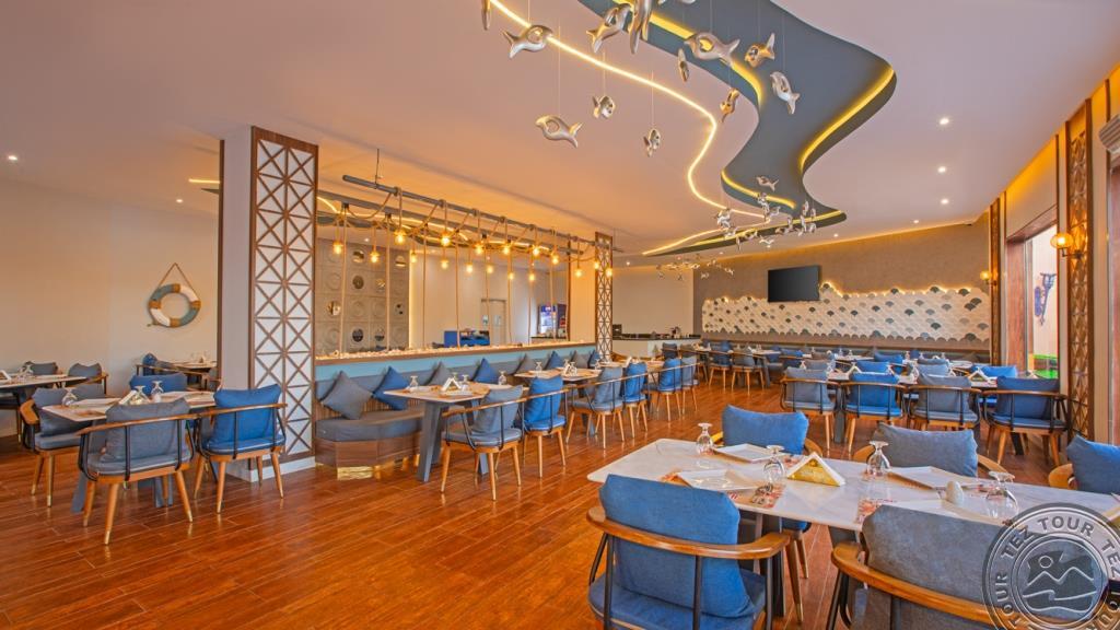 PICKALBATROS JUNGLE AQUA PARK BY NEVERLAND