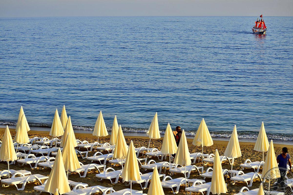 AZURA DELUXE RESORT & SPA