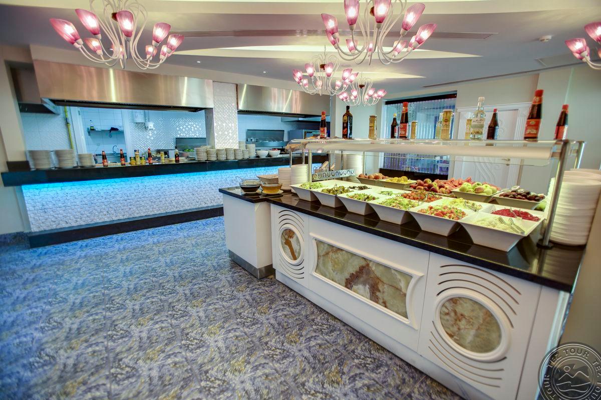 AZURA DELUXE RESORT & SPA