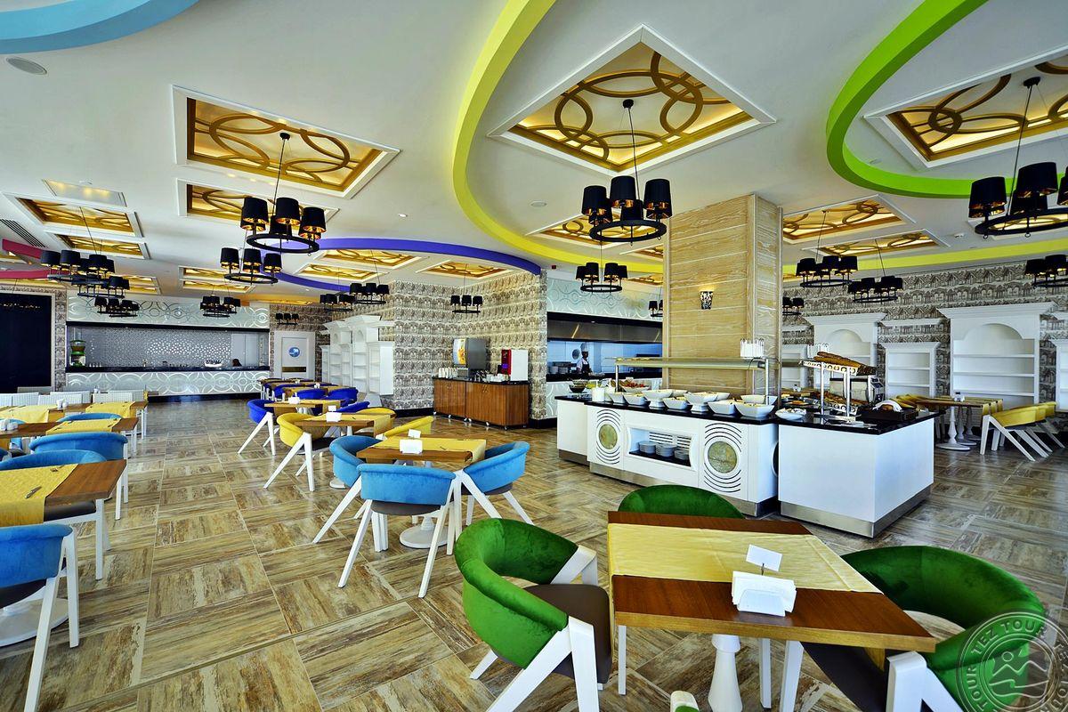 AZURA DELUXE RESORT & SPA