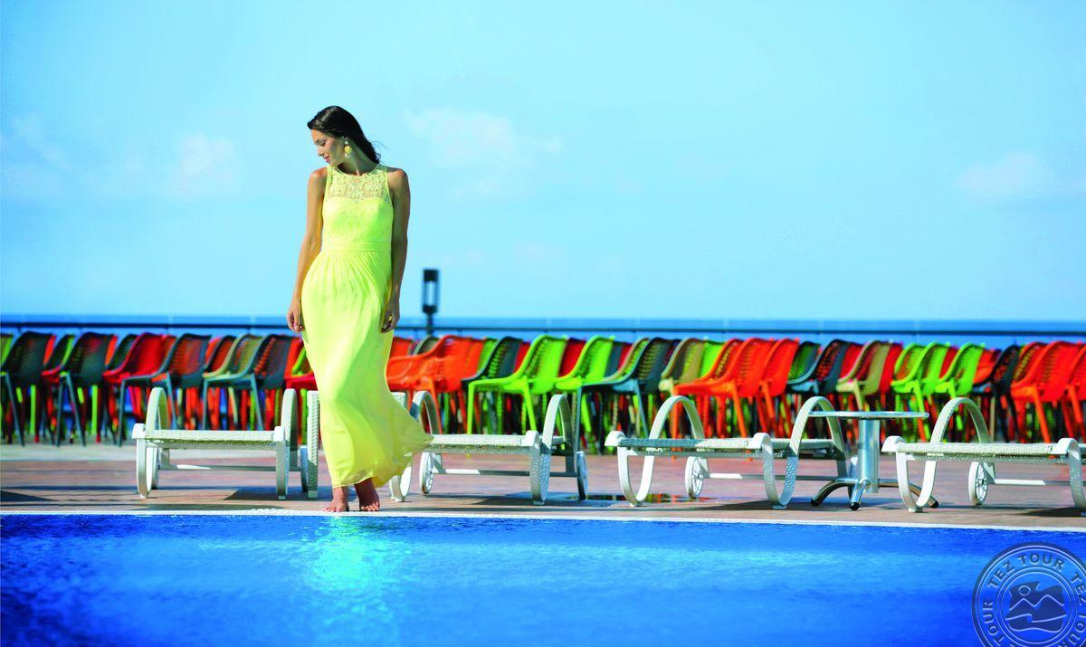 AZURA DELUXE RESORT & SPA