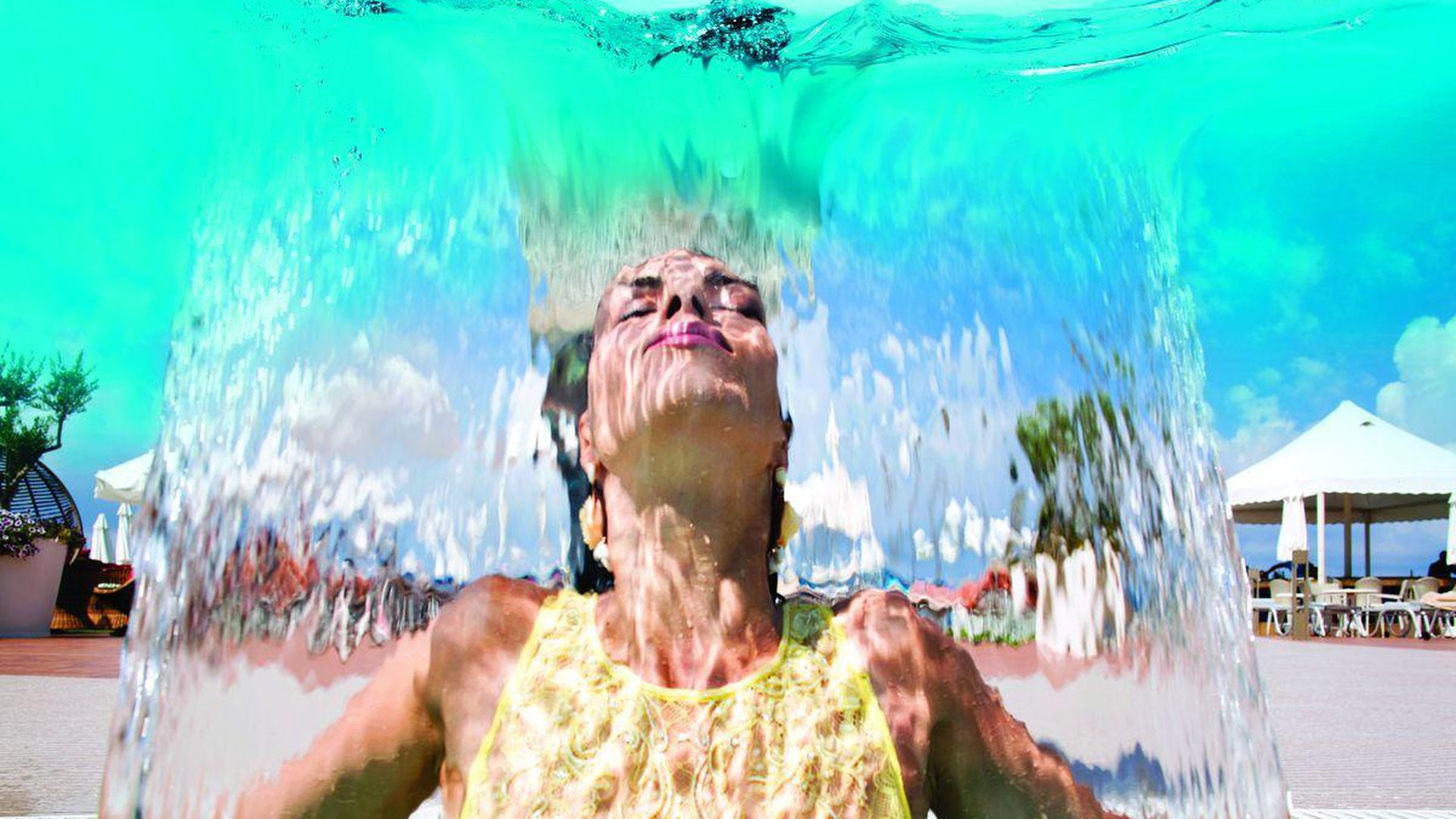 AZURA DELUXE RESORT & SPA