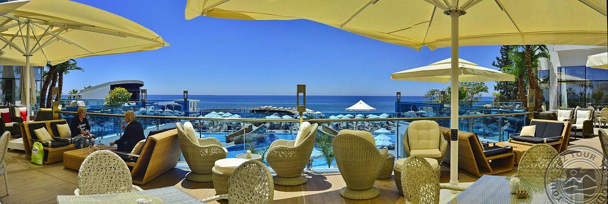 AZURA DELUXE RESORT & SPA