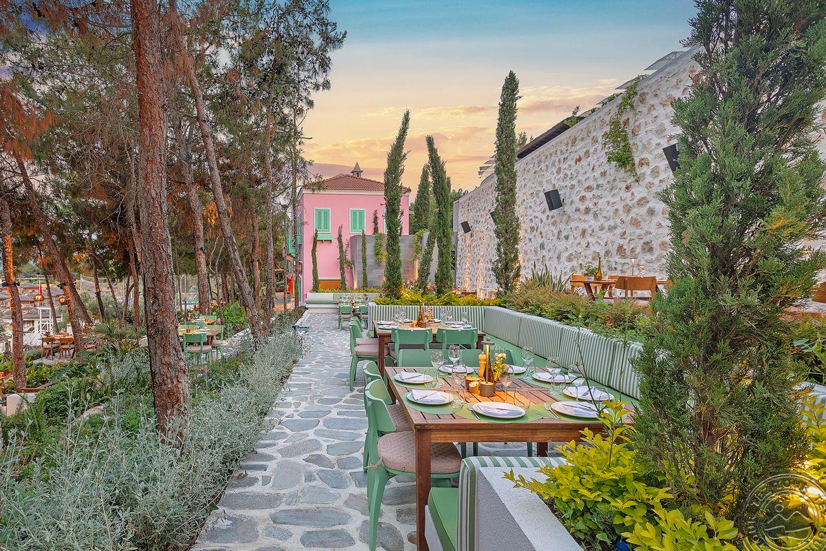 TITANIC LUXURY COLLECTION BODRUM