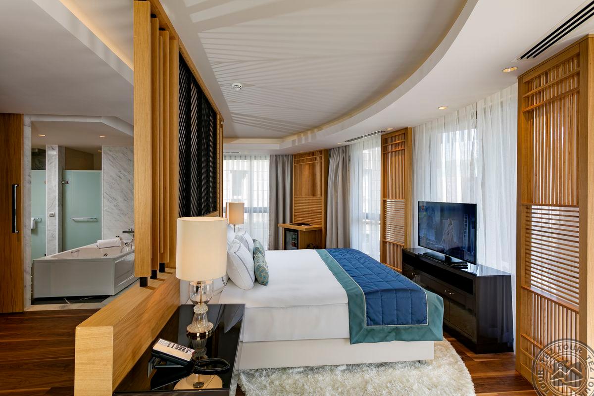TITANIC LUXURY COLLECTION BODRUM