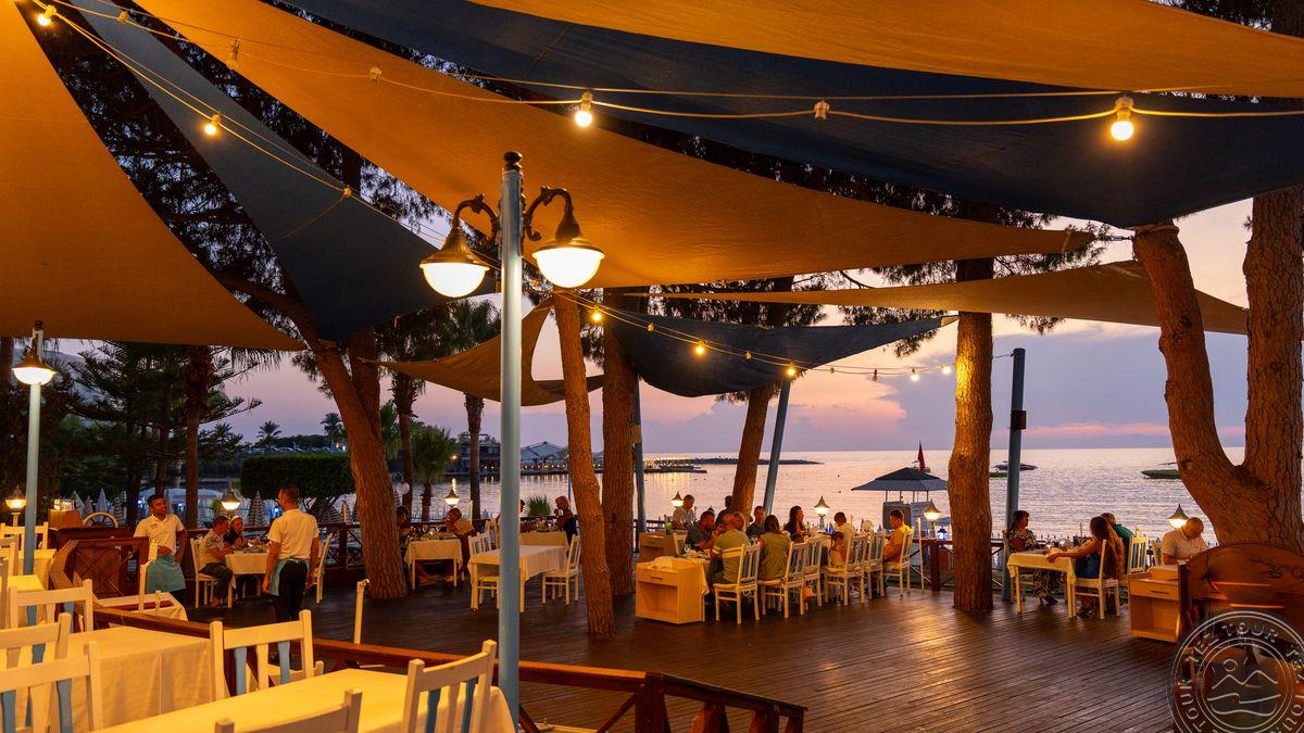 LONICERA WORLD HOTEL