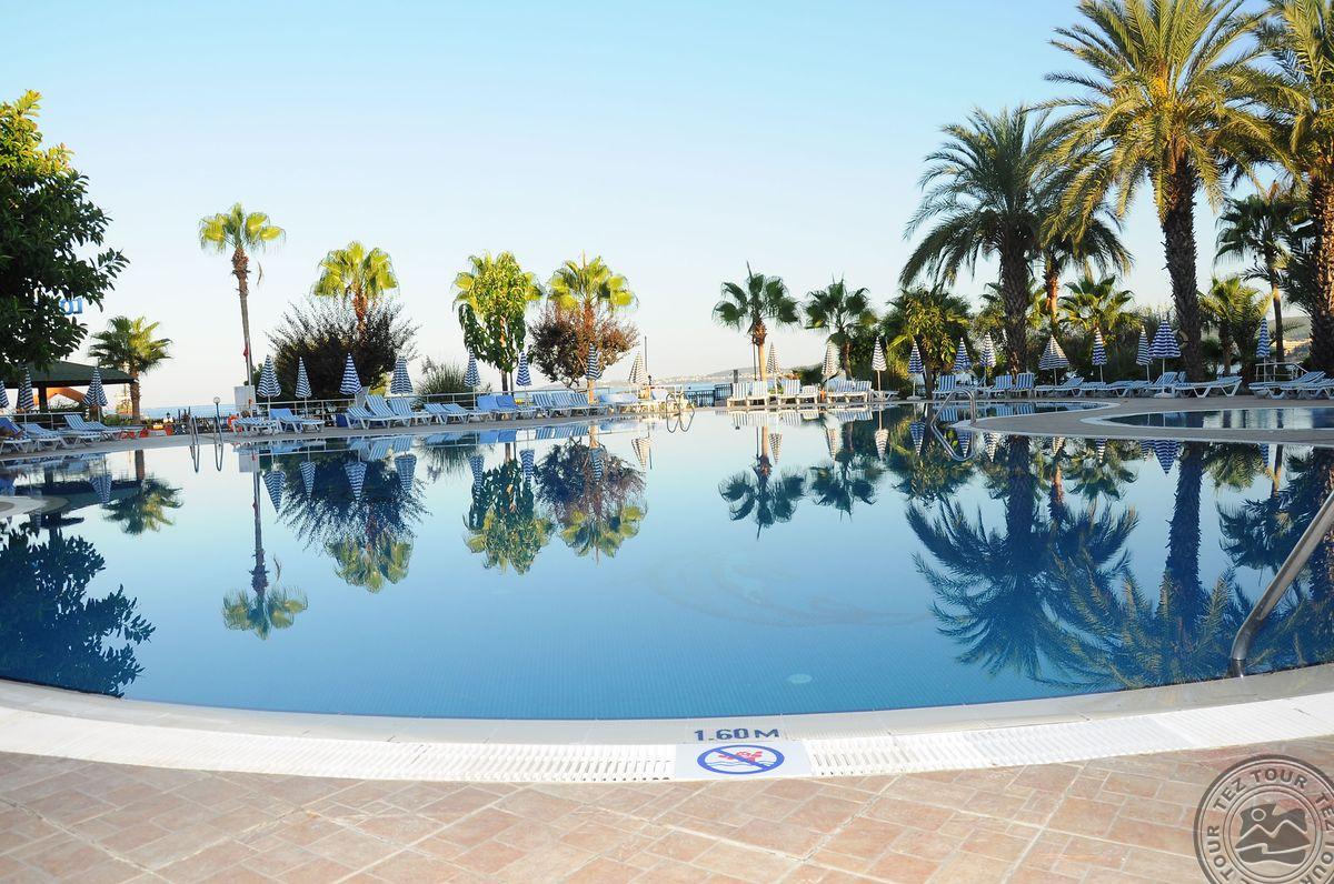 LONICERA WORLD HOTEL