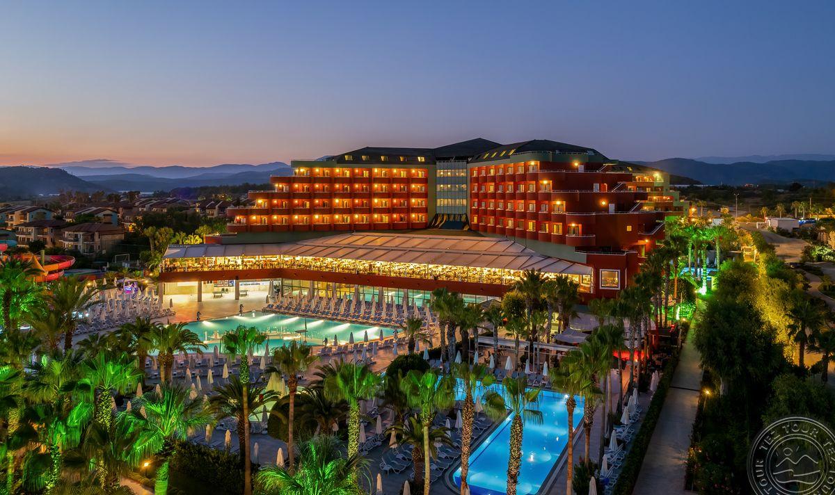 DELPHIN DELUXE RESORT