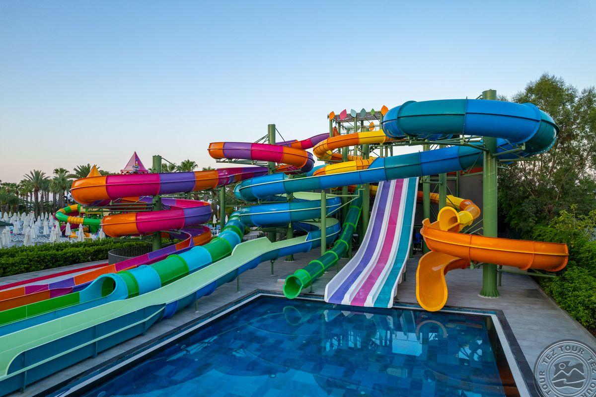 DELPHIN DELUXE RESORT