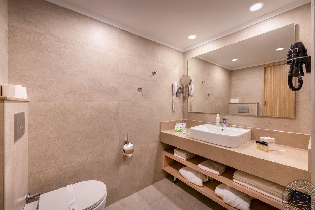 DELPHIN DELUXE RESORT