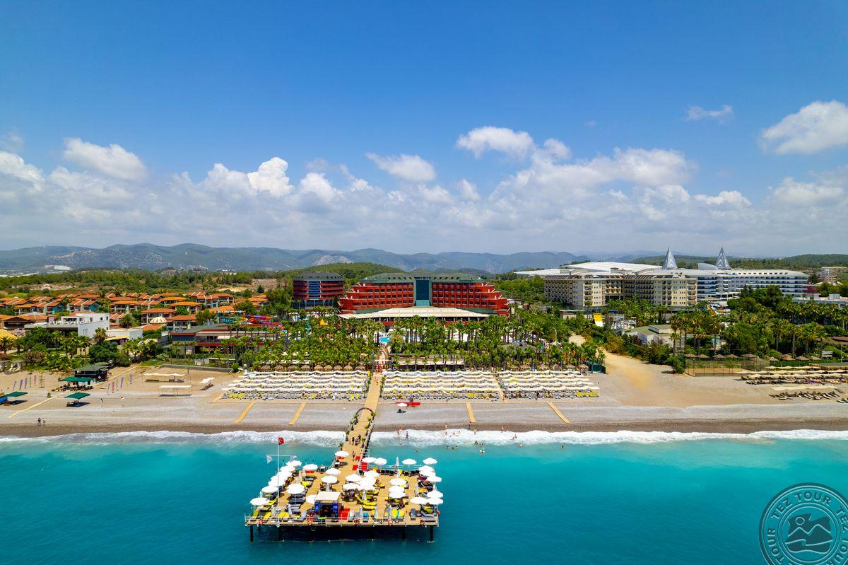 DELPHIN DELUXE RESORT