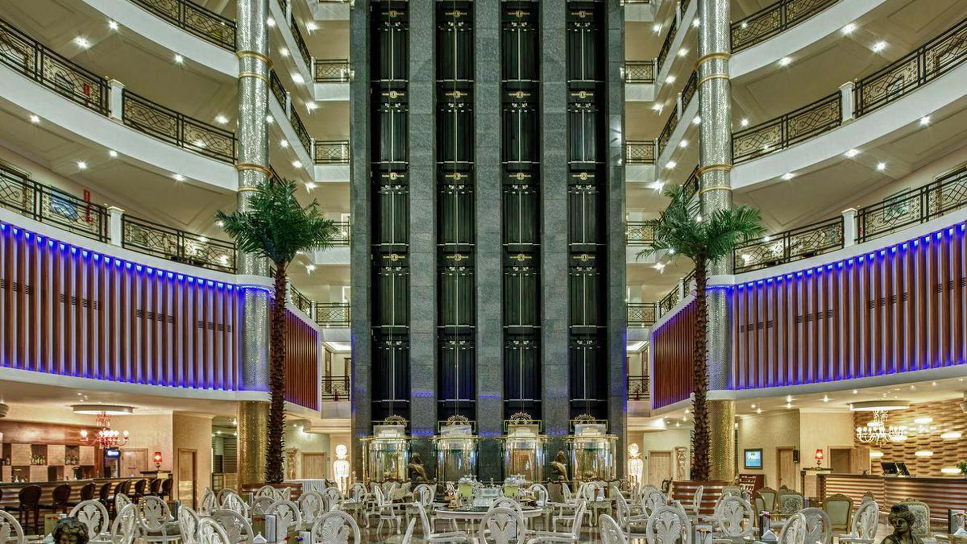 DELPHIN DELUXE RESORT