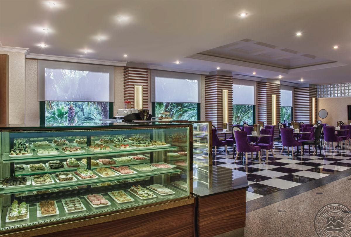 DELPHIN DELUXE RESORT