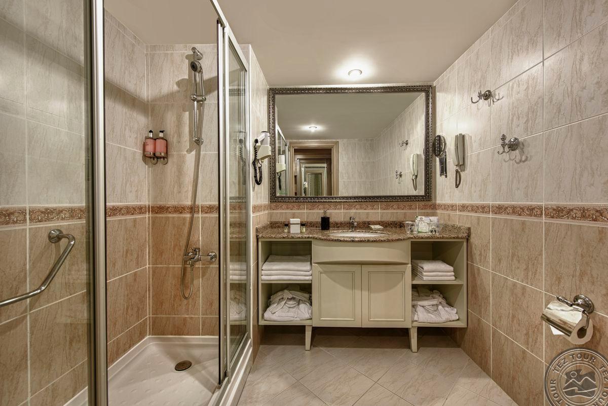 DELPHIN DELUXE RESORT