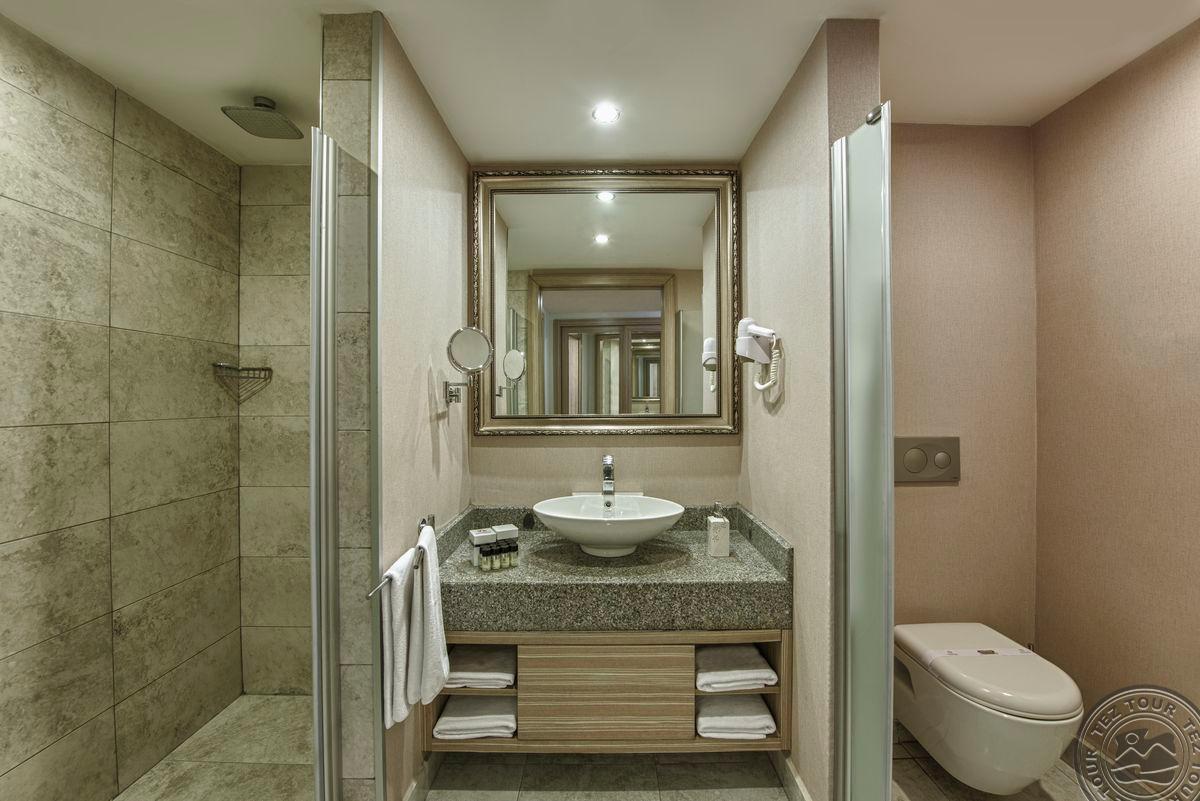 DELPHIN DELUXE RESORT