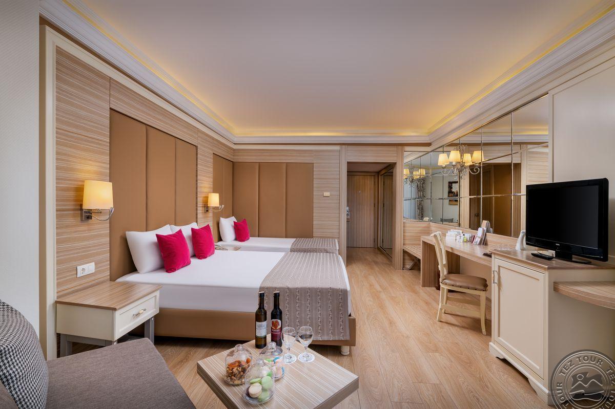 DELPHIN DELUXE RESORT