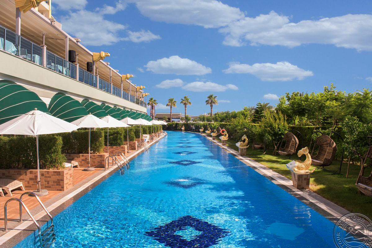 DELPHIN IMPERIAL