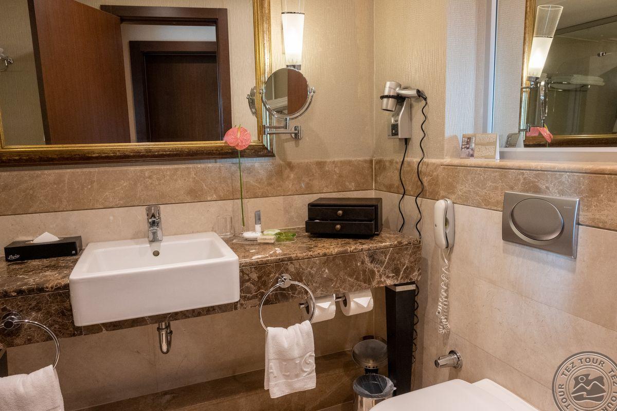 CALISTA LUXURY RESORT
