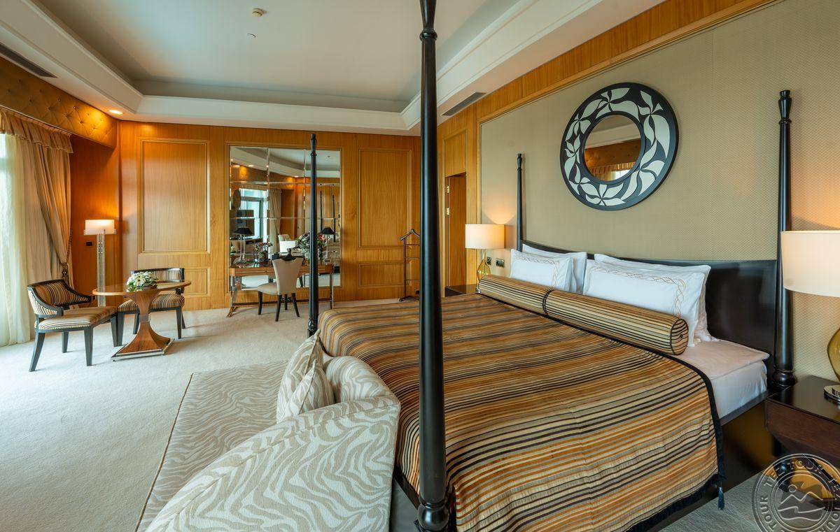 CALISTA LUXURY RESORT