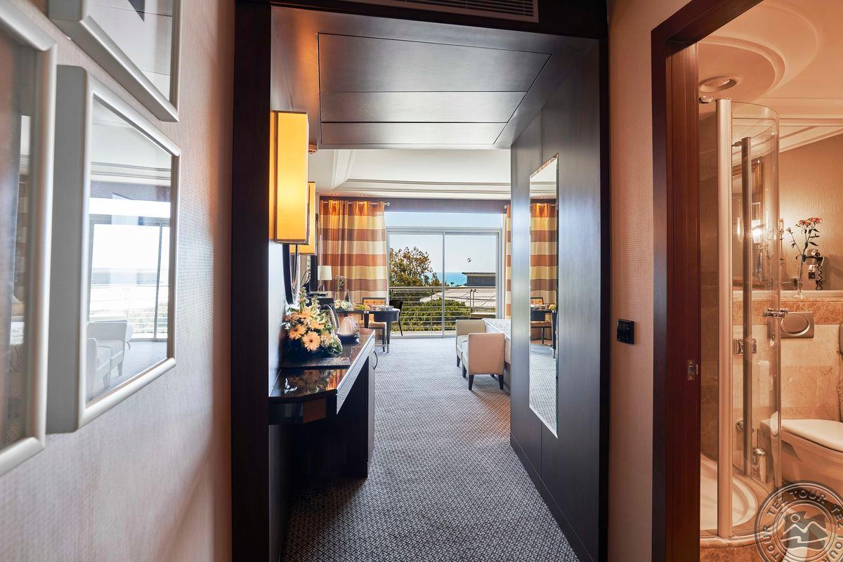 CALISTA LUXURY RESORT