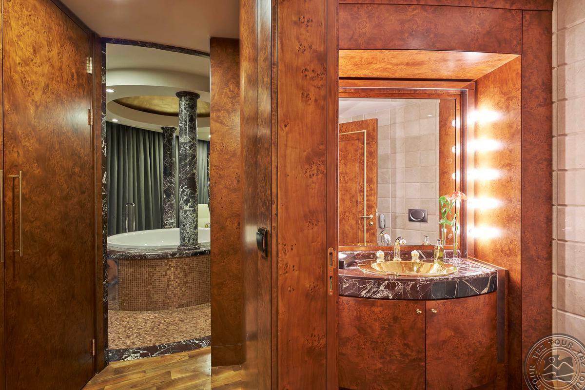 CALISTA LUXURY RESORT