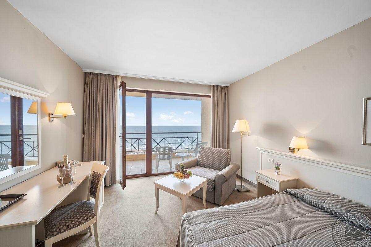 HVD RIVIERA BEACH HOTEL