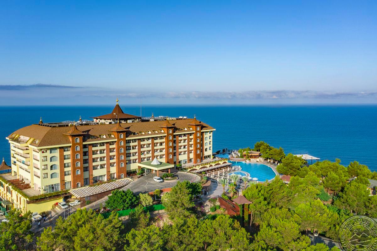 UTOPIA WORLD HOTEL