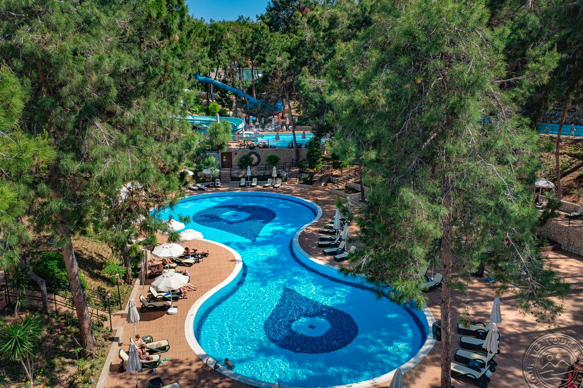UTOPIA WORLD HOTEL