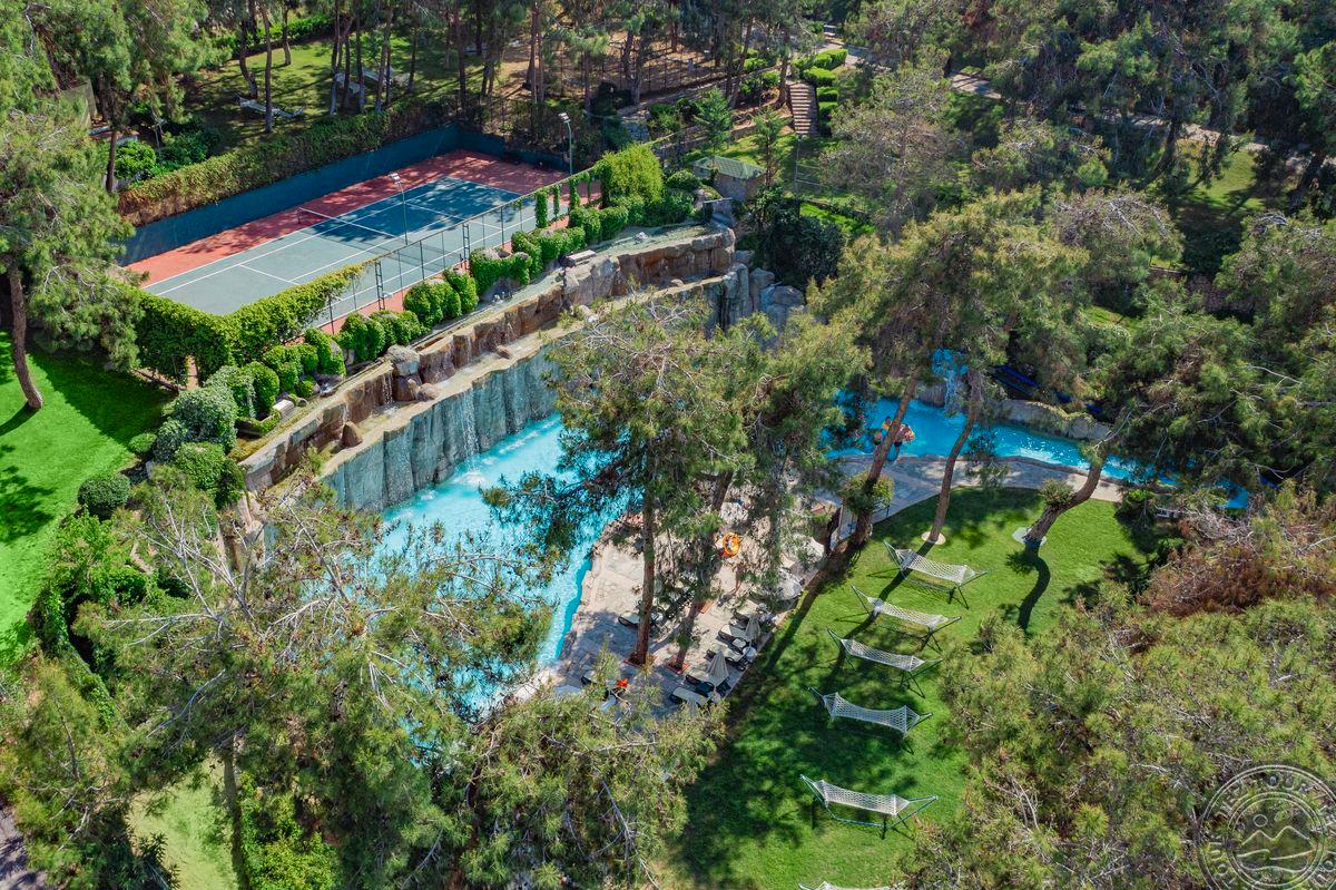 UTOPIA WORLD HOTEL