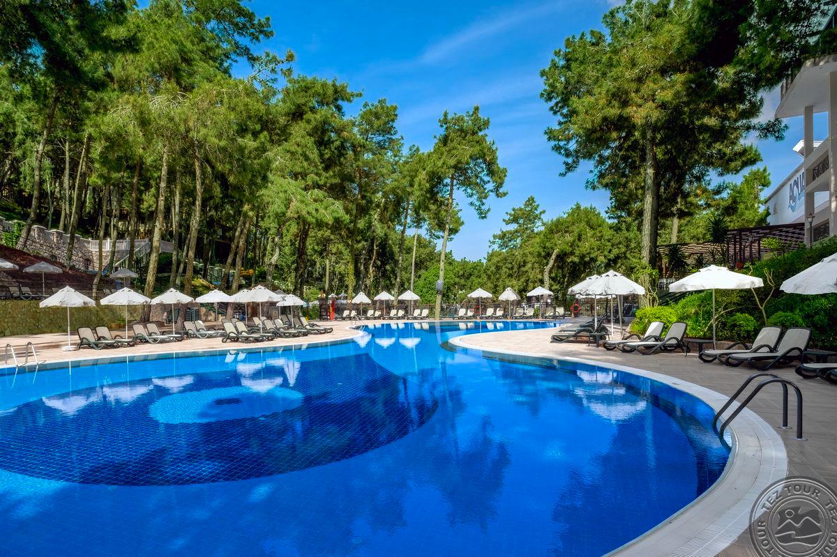 UTOPIA WORLD HOTEL