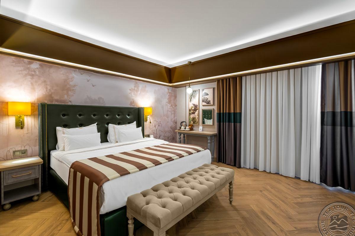 UTOPIA WORLD HOTEL